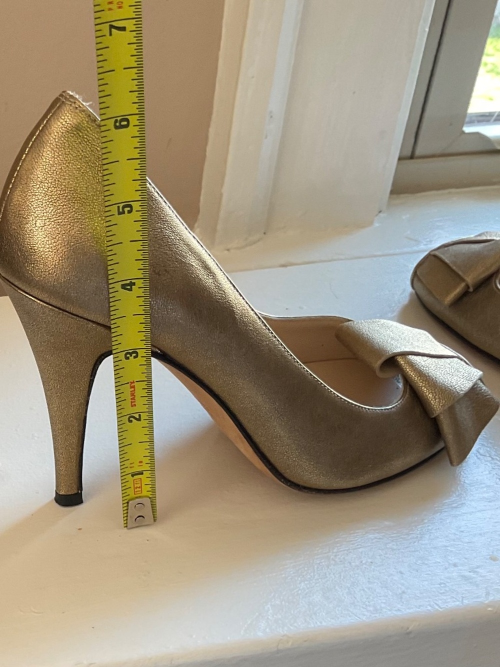 Butter gold Italian leather heels sz 7 - Picture 3 of 6